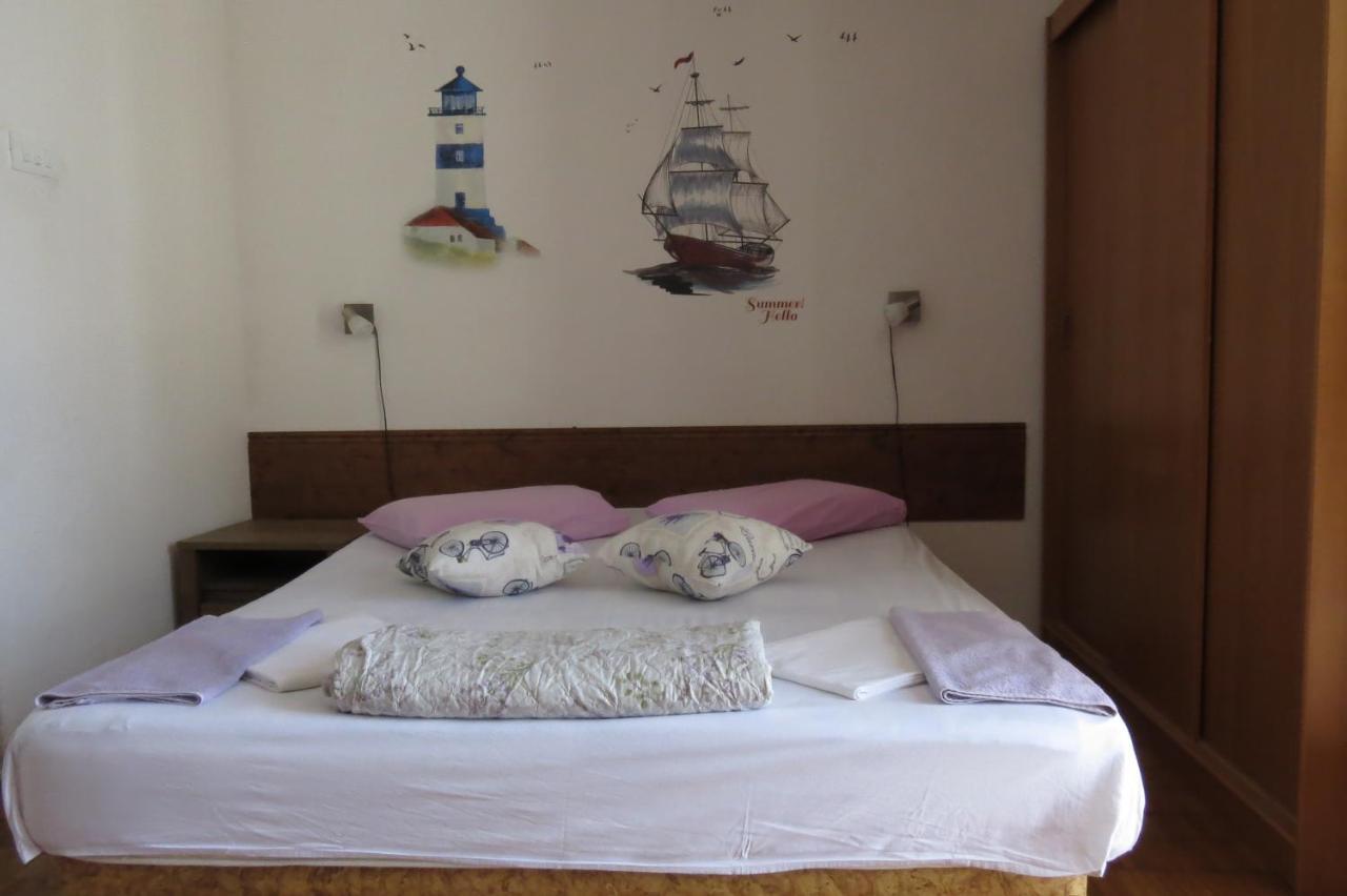 Apartments Feral Baška Voda Eksteriør bilde