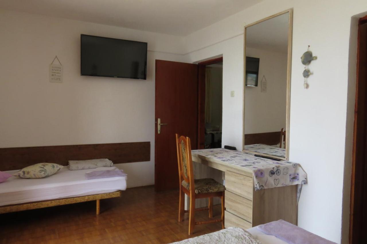 Apartments Feral Baška Voda Eksteriør bilde